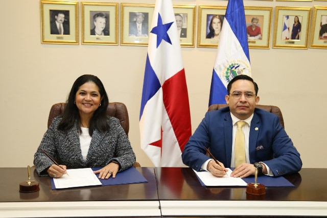 Aduana de Panamá y de El Salvador firman Memorando de Entendimiento